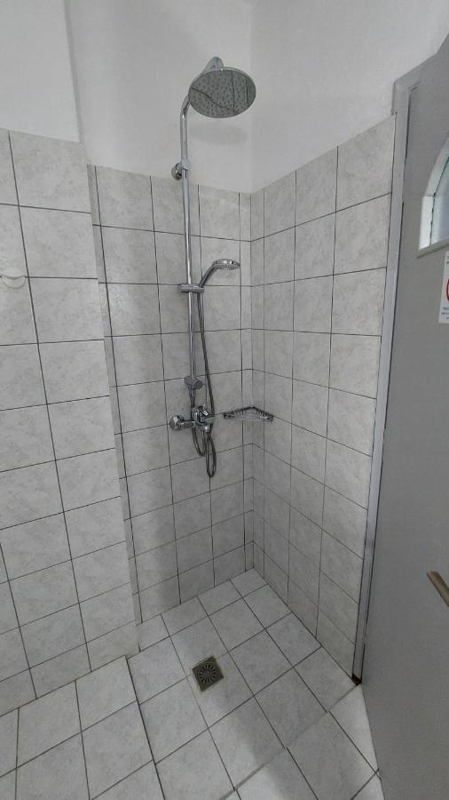 Styfilia Beachfront Apartments Platis Gialos  외부 사진