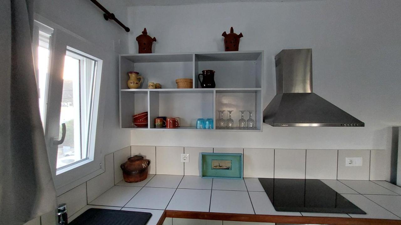 Styfilia Beachfront Apartments Platis Gialos  외부 사진