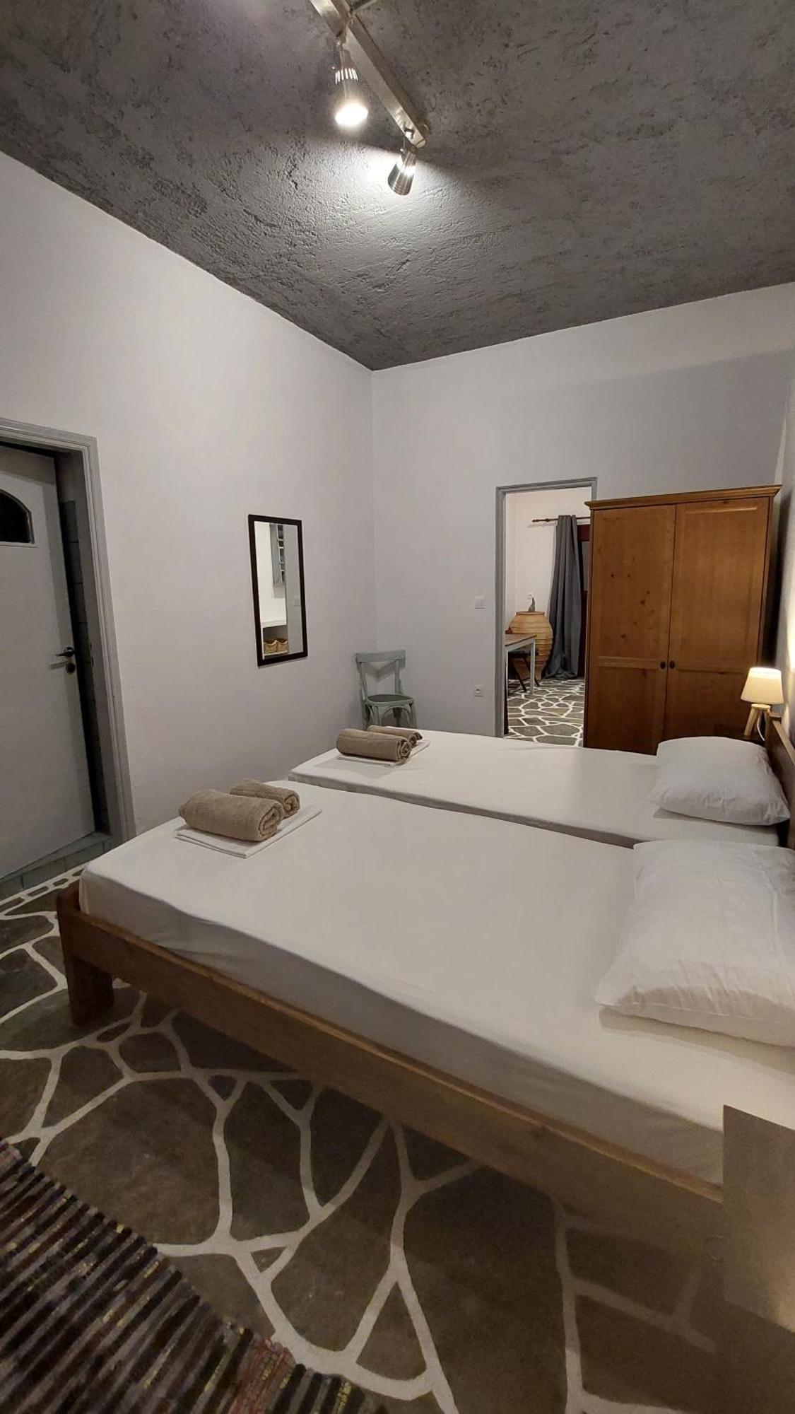 Styfilia Beachfront Apartments Platis Gialos  외부 사진