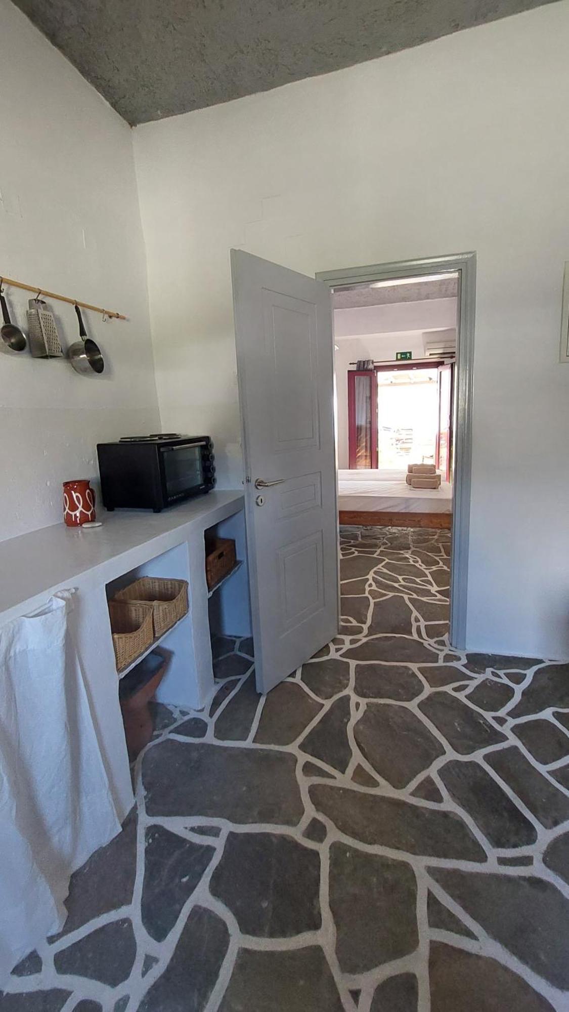 Styfilia Beachfront Apartments Platis Gialos  외부 사진