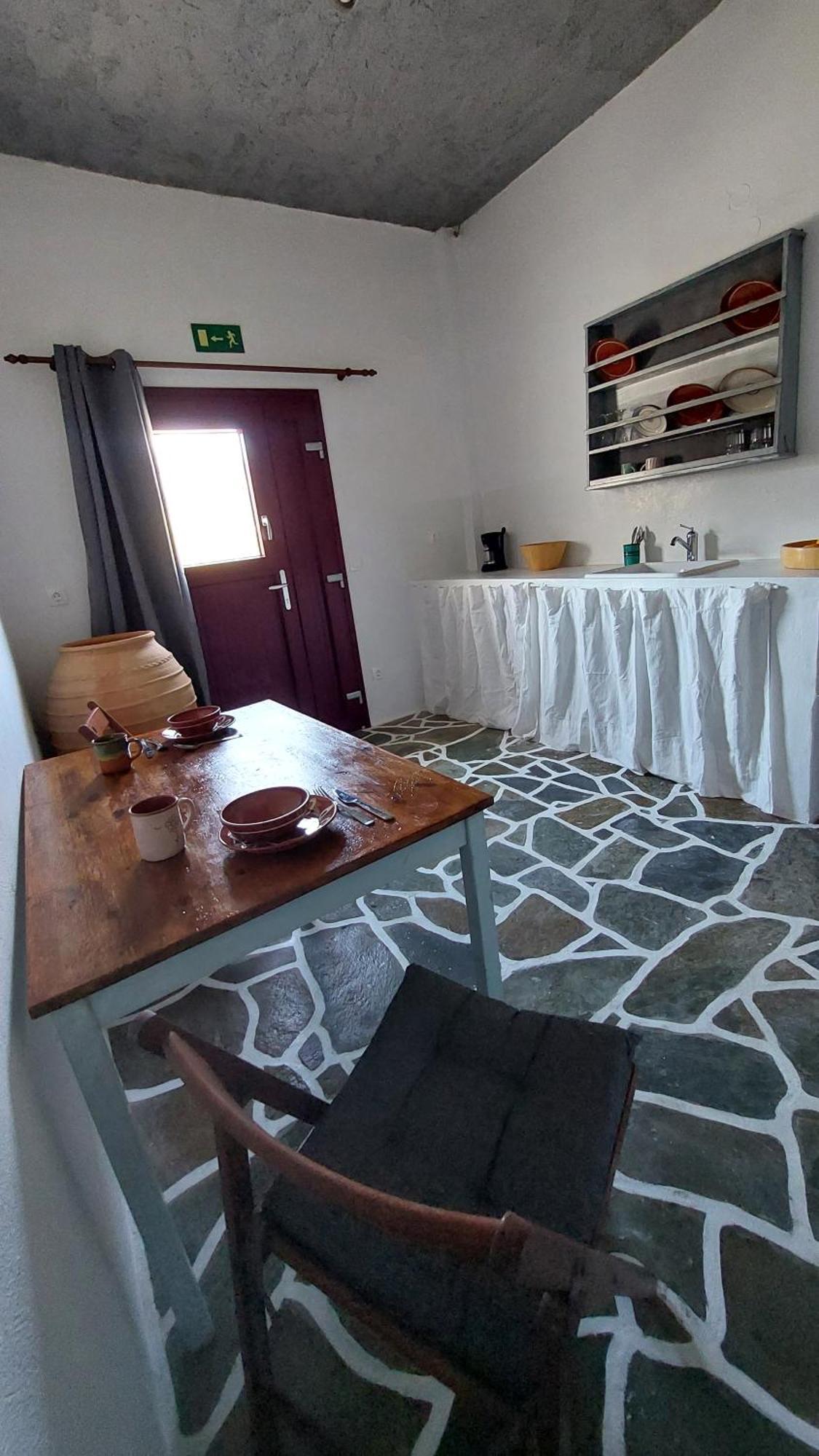 Styfilia Beachfront Apartments Platis Gialos  외부 사진